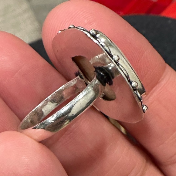 Sterling Silver elegant Orange/Cream Ring - Picture 4 of 4